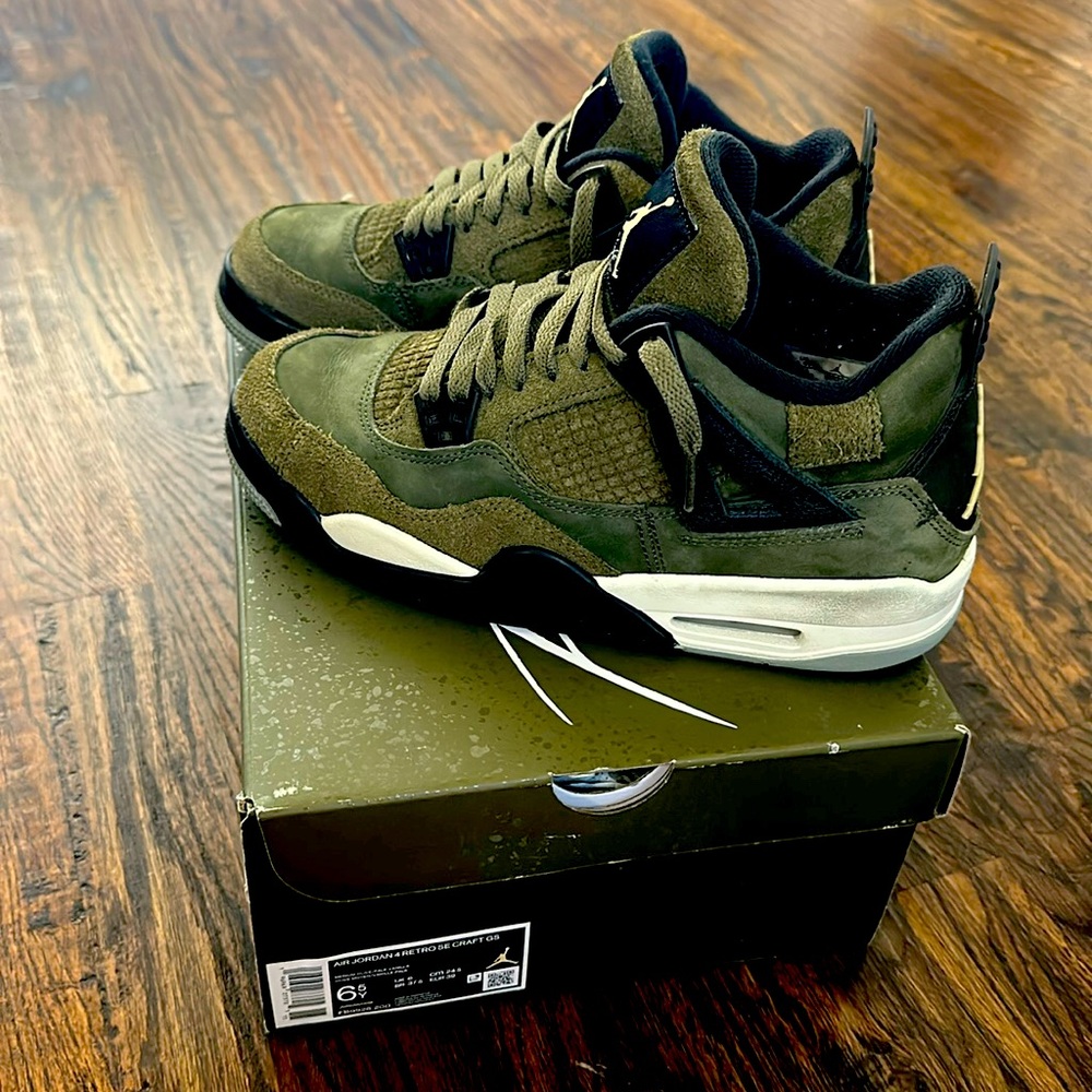 Air Jordan 4 Retro SE Craft GS